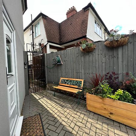 Cosy Studio Flat Londra Dış mekan fotoğraf